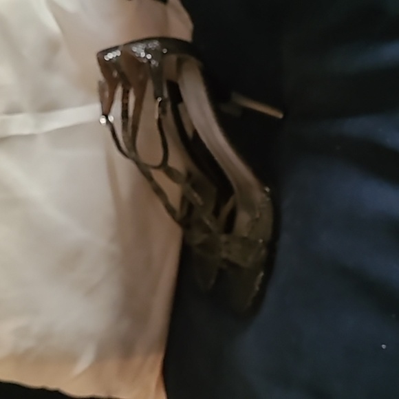 Guess Black and Silver Heels - Picture 3 of 5